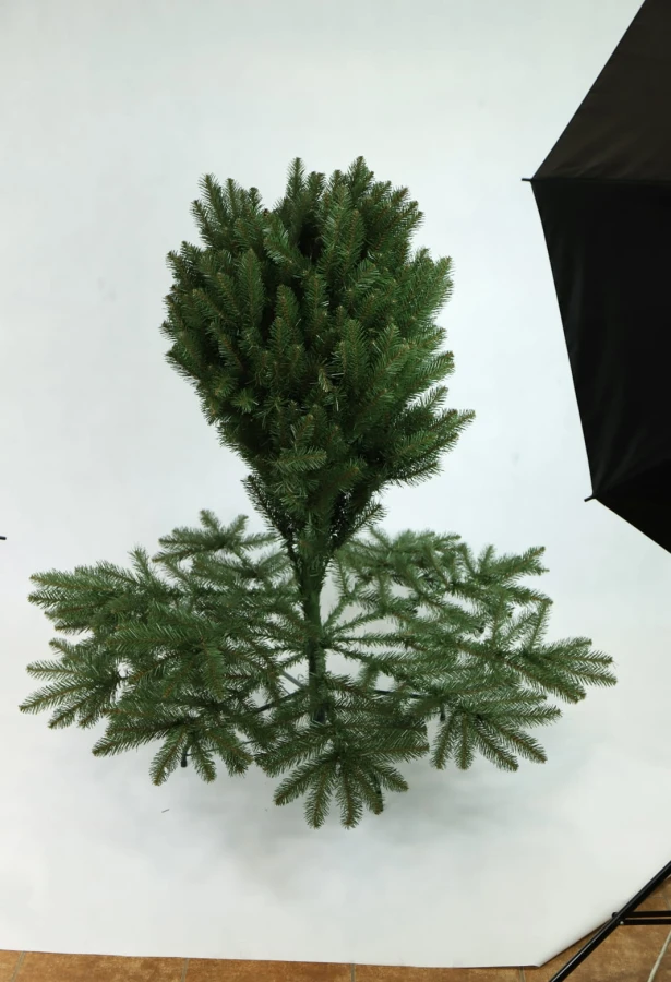 Choinka sztuczna Świerk Kaukaski 220 cm etap rozkładania choinki