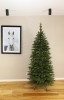 Choinka sztuczna Świerk Naturalny Szczupły 100% PE 220 cm. Sztuczne drzewko Świerk Naturalny Szczupły. Drzewko świąteczne Świerk Naturalny Szczupły. Choinka sztuczna jak Żywa. Zdjęcie choinki w całym rozmiarze na tle przestronnego salonu.